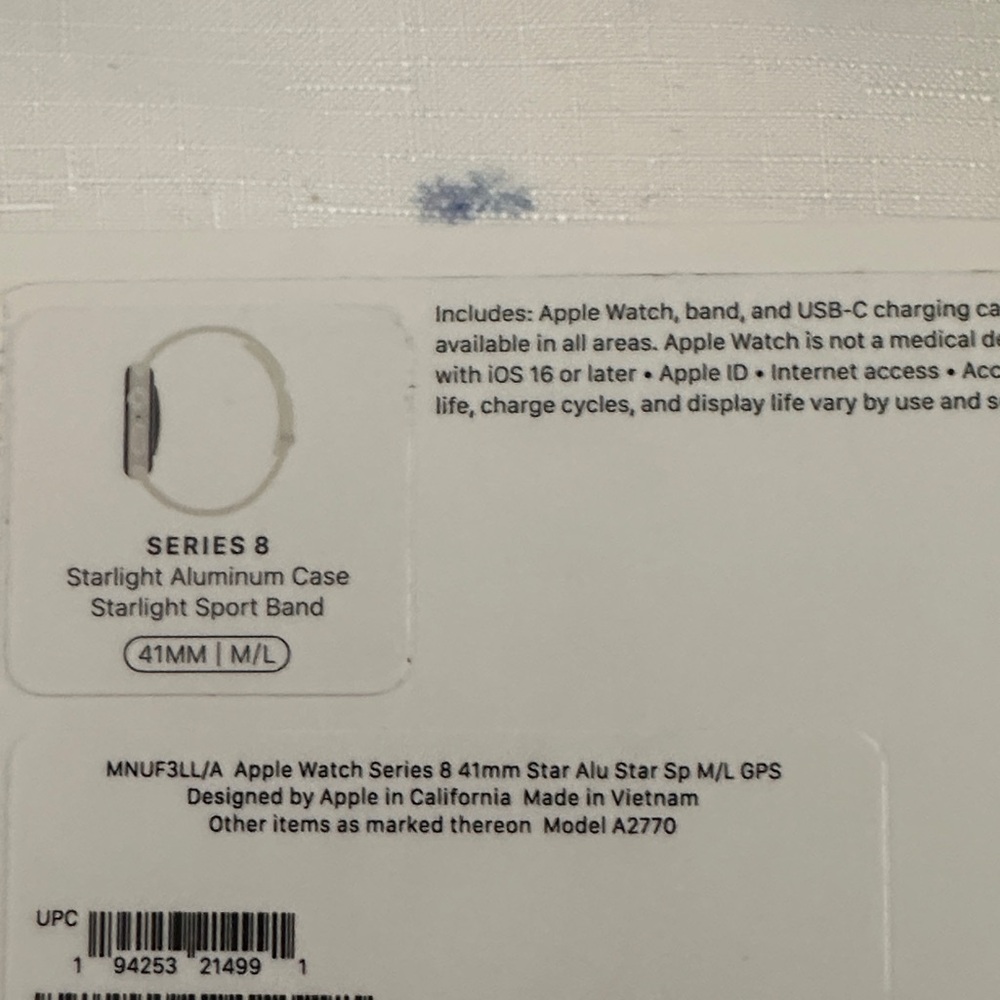 Apple Watch Series 8 Starlight Aluminum Case